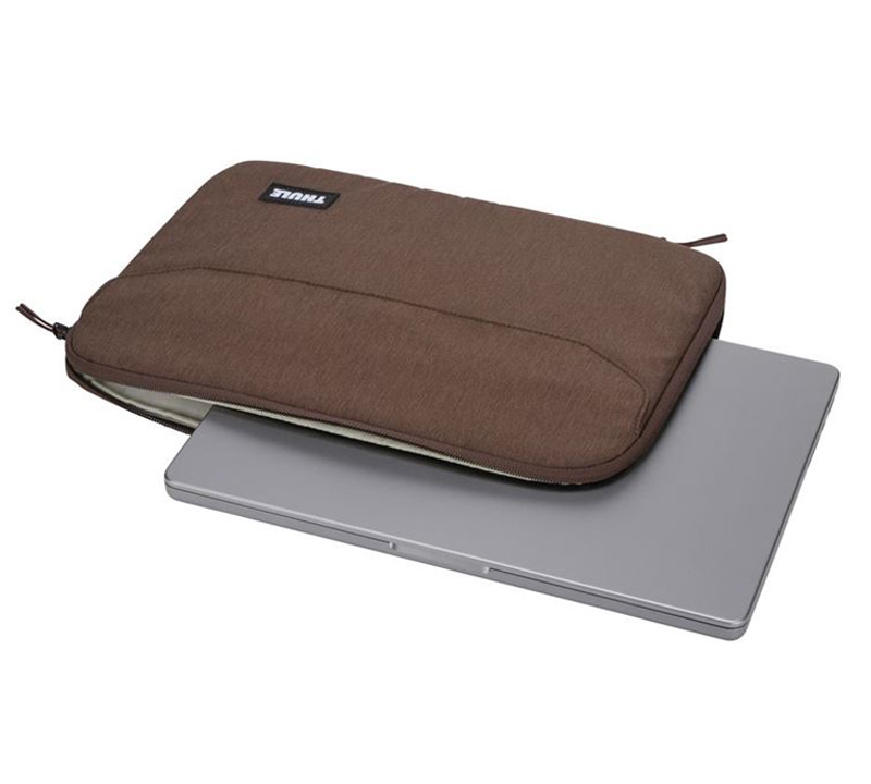 Thule-Lithos-pouzdro-na-MacBook-Pro-14-Hnede